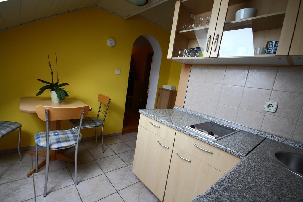 Apartments At Gostilna Martin Trbovlje Номер фото